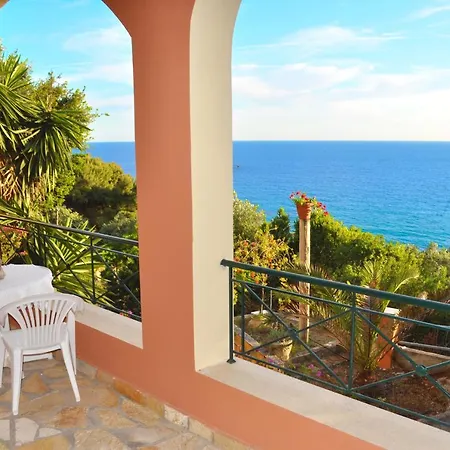 Apartament Takis On Beach, B With Sea View *