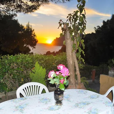 Takis On Beach, B With Sea View * Pelekas